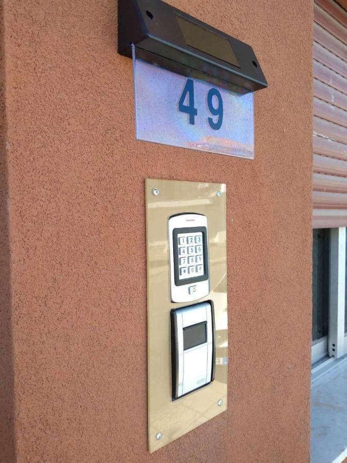 Mavros Gatos